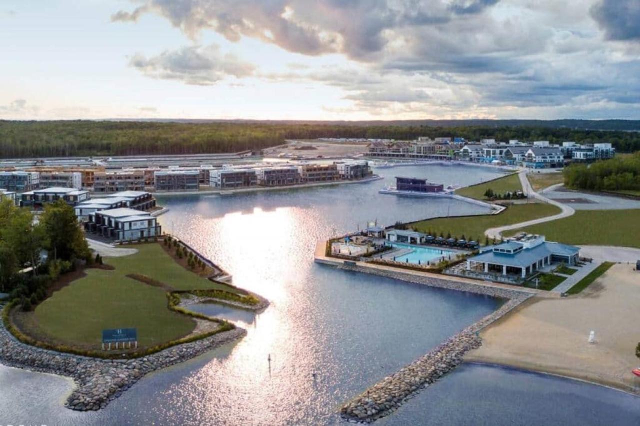 Stunning Stayz At Friday Harbour Beach Marina Resort Lake Simcoe Innisfil 외부 사진